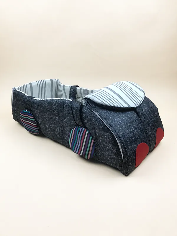 BG37-Car Shaped Carry Cot