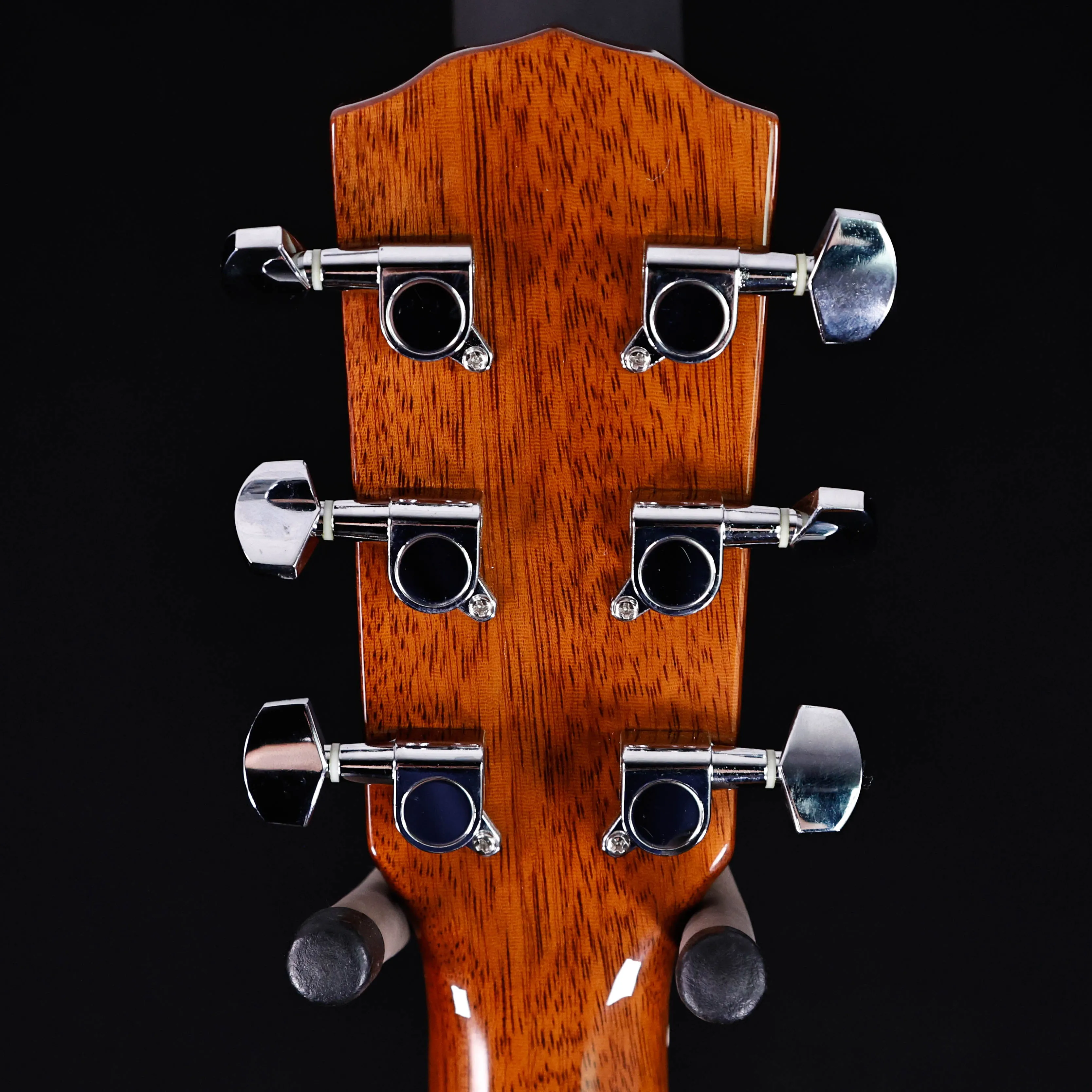 Fender CD-140SCE Dreadnought, Walnut Fb, Natural w/case 4lbs 10.3oz