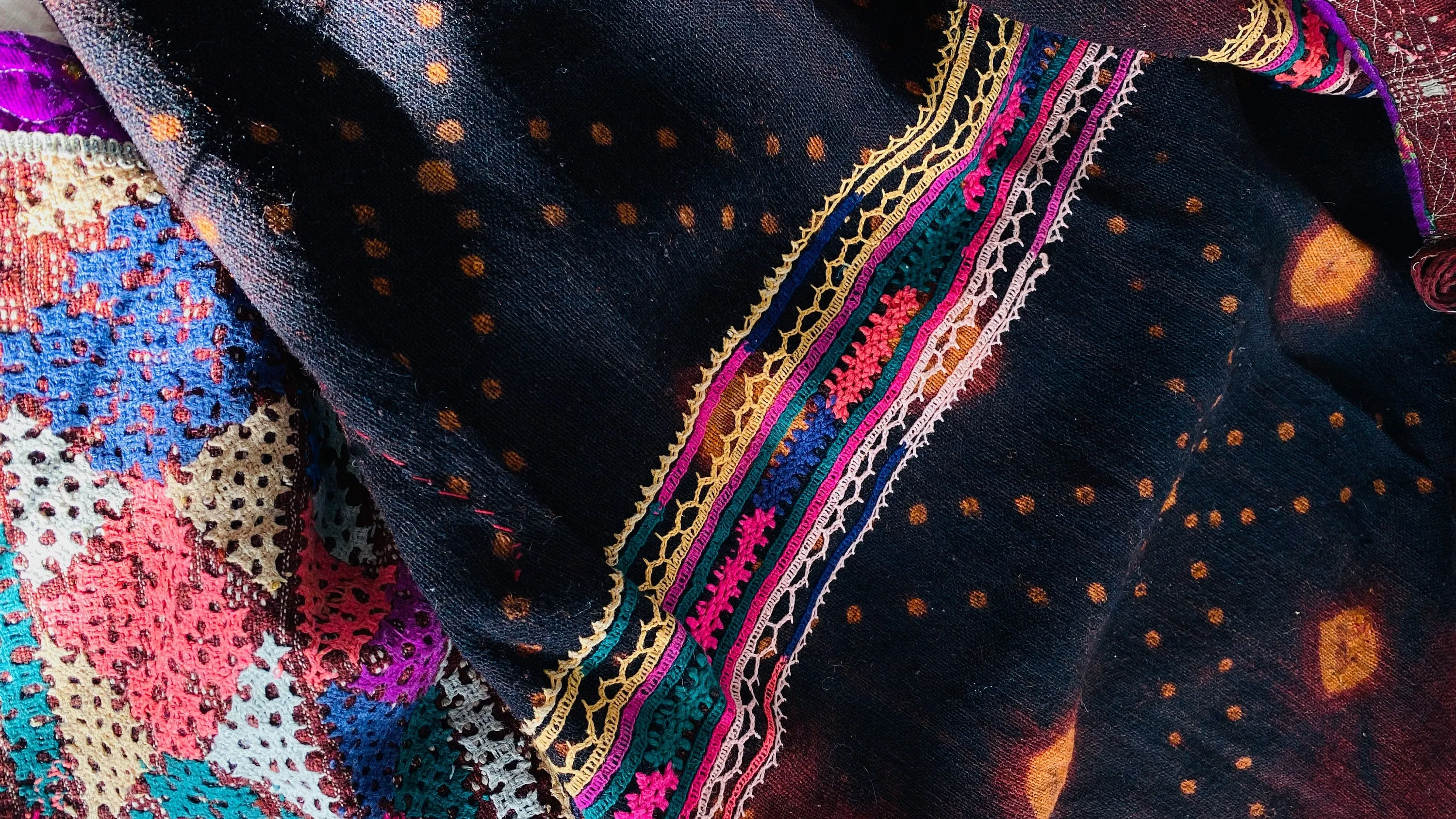 Vintage Rabari Wool Shawl & Throw. Embroidered 0185