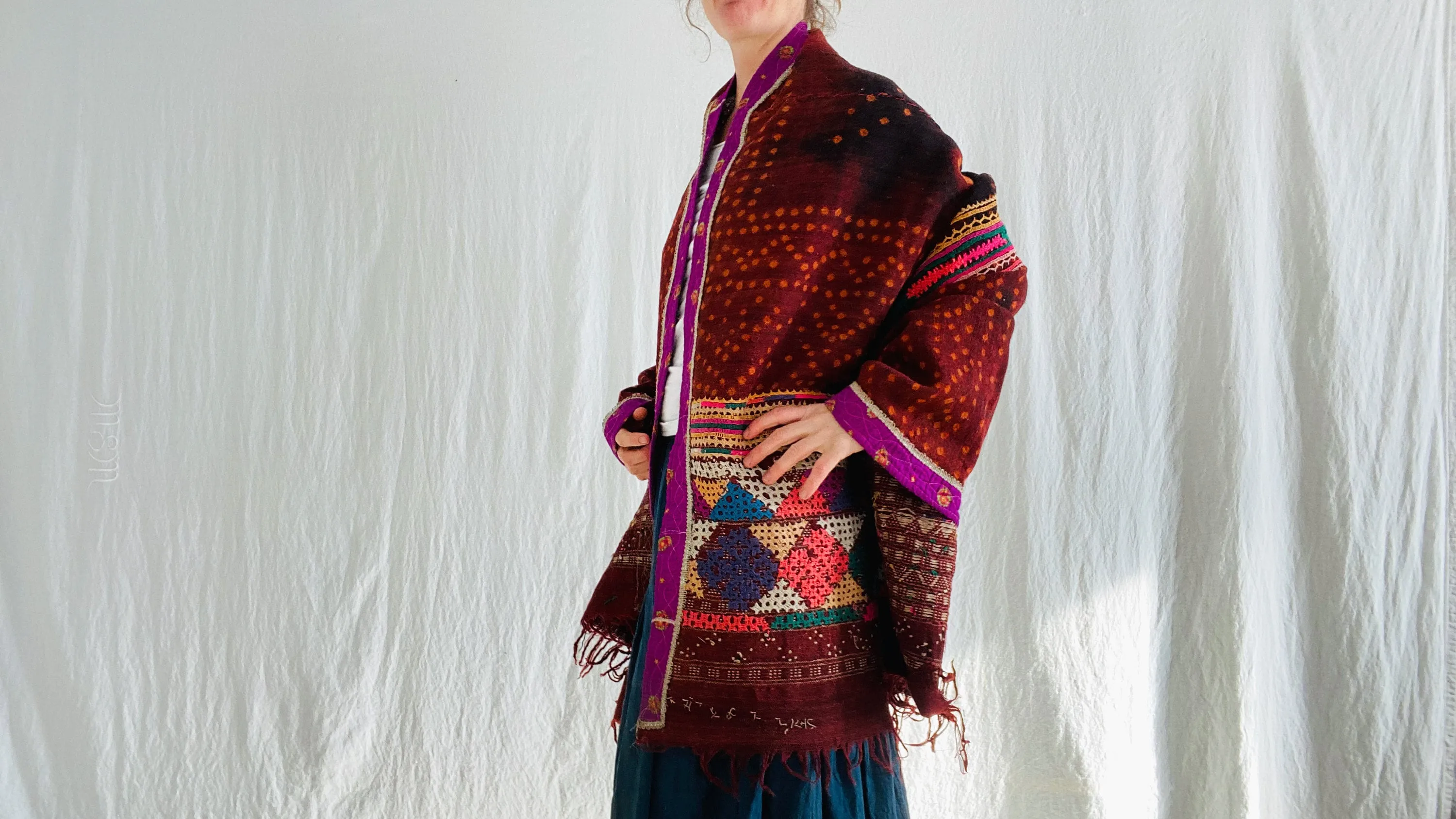 Vintage Rabari Wool Shawl & Throw. Embroidered 0185