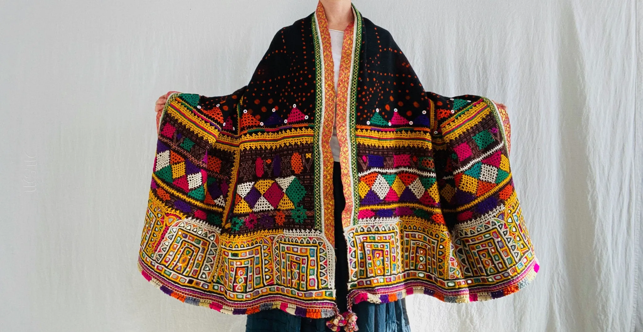 Vintage Rabari Wool Shawl & Throw. Mirror Work. Embroidered 0183