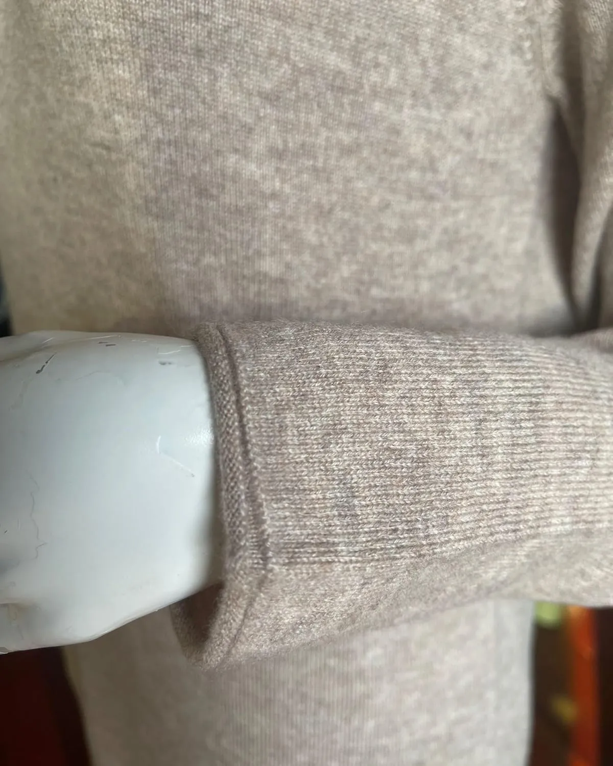 Women's 100% Cashmere Long Sleeve Crew Neck Sweater. Comfort, Luxury, and Soft Silky Texture - Essential Classic Pullover